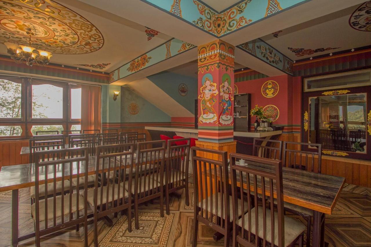 Retreat Hotel & Spa Гангток Экстерьер фото